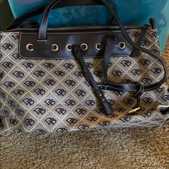 Handbag - Picture 1 of 4